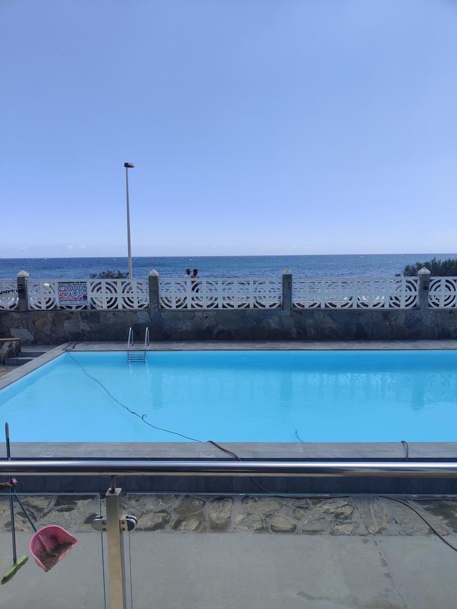 Los Nidos San Bartolomé Екстериор снимка